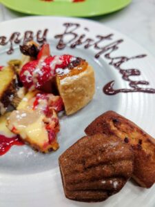 お誕生日お祝いのデセール